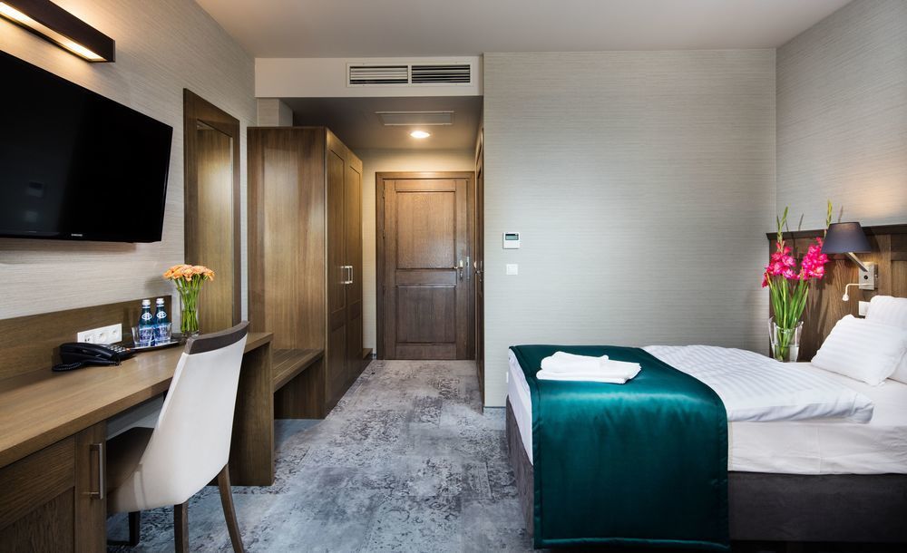 Szary Hotel 3*